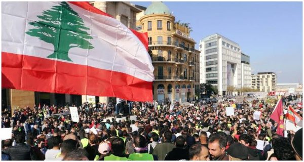 مسؤول لبناني سابق: مصرفيون هرّبوا 6 مليارات دولار  للخارج