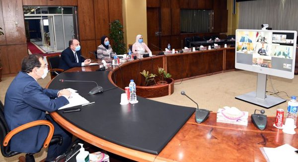 شركات مصرية وإيطالية توقع عقود إنشاء مجمع “أنوبك” للتكرير باستثمارات 2.8 مليار دولار