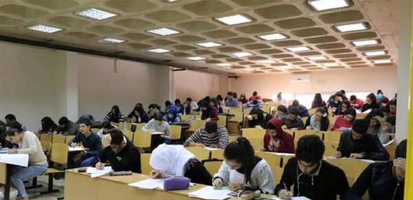 604 ألف خريج جامعي في 2019 والجامعات الحكومية الأعلى