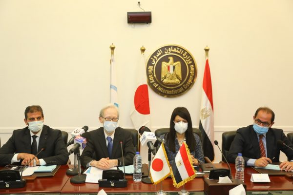 مصر توقع اتفاقًا بـ240 مليون دولار مع اليابان لتمويل التحول للطاقة النظيفة