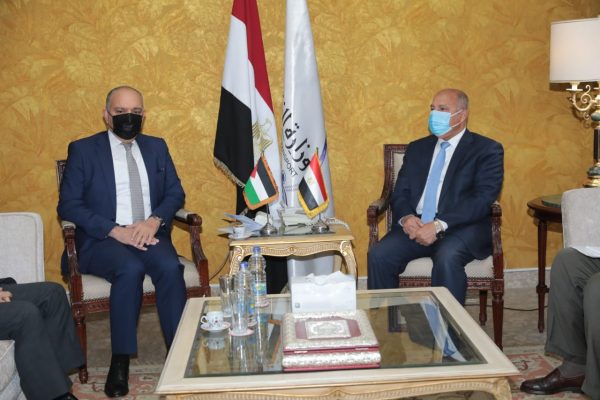 النقل: خط بري بين مصر والأردن والعراق وسعر التذكرة 130 دولارا للراكب
