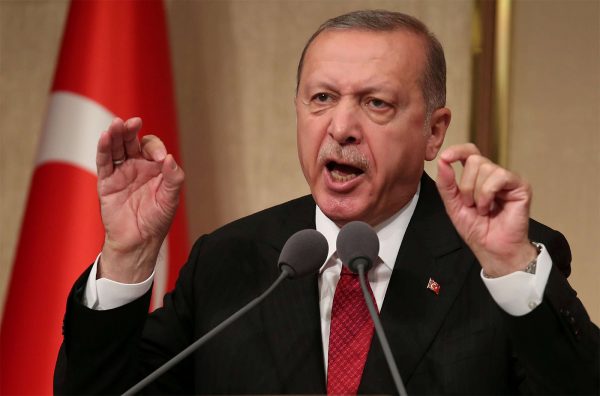 أردوغان يحث المركزي التركي على مواصلة تخفيض الفائدة