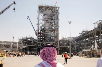 السعودية: خط شرق-غرب يعمل الآن بكامل طاقته البالغة 7 ملايين برميل يومياً