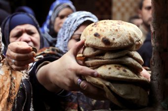 4 شركات تتنافس على إدارة مدفوعات الخبز المدعم في منظومة الخصم المباشر