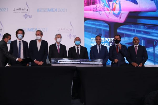 مصر توقع 13 عقدا واتفاقية في مجال النقل مع شركات عالمية