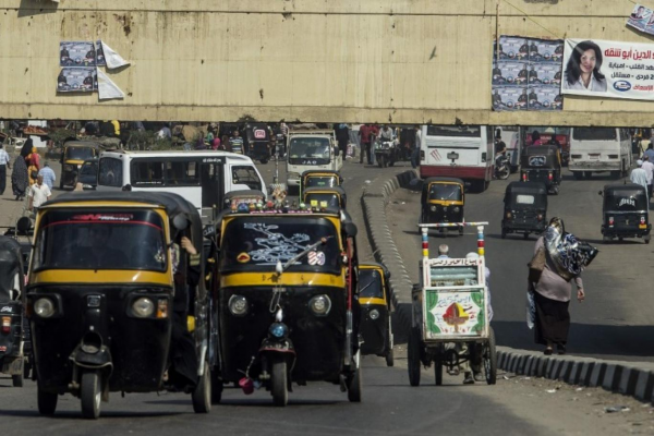 سعيا لإحلاله بالميني ڤان..  مصر توقف استيراد مكونات “التوك توك ”  