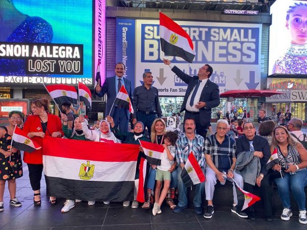 أعداد المصريين المهاجرين للخارج ترتفع 110.9% في 2021