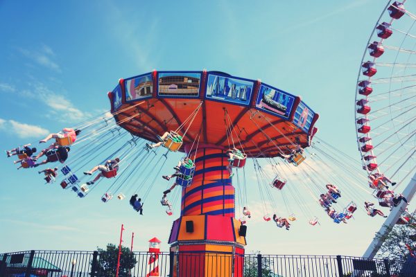 تريليون جنيه قيمة الإنفاق على السلع غير الضرورية للمصريين في 2022