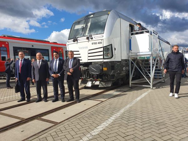 مذكرة تفاهم بين “سكك حديد مصر” و”سكك حديد ألمانيا” لتبادل سائقي القطارات