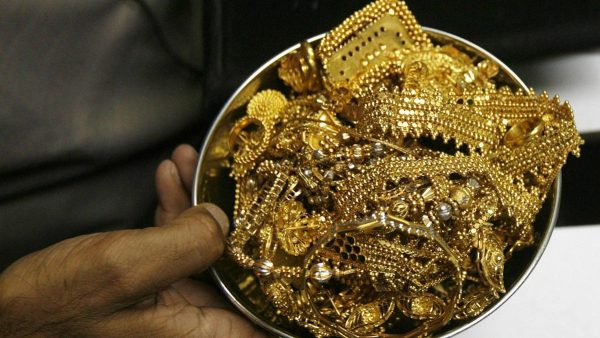 خلال شهر.. مصر تستقبل أكثر من 194 كيلو ذهب من المصريين بالخارج