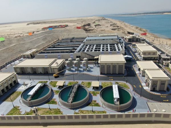 تحالف إماراتي إسباني يبحث الاستثمار في محطات تحلية المياه بمصر