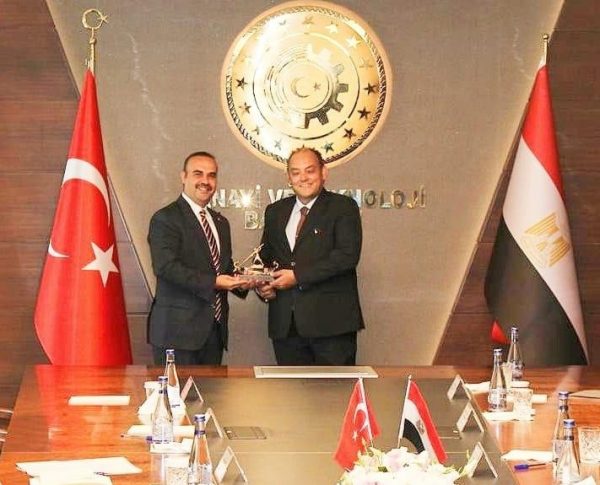 “تركيا” تدرس إنشاء منطقة صناعية لها في مصر