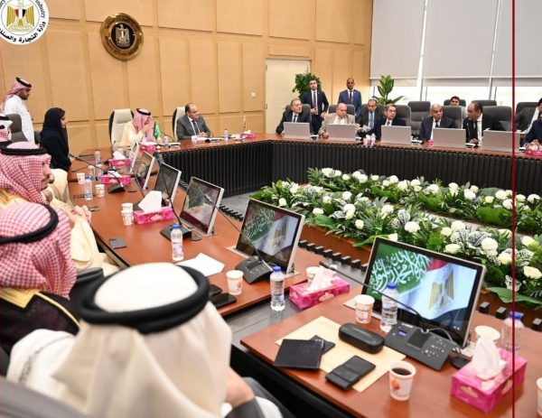 عبر 3 محاور.. مصر والسعودية تبحثان تنشيط الاستثمارات بين البلدين