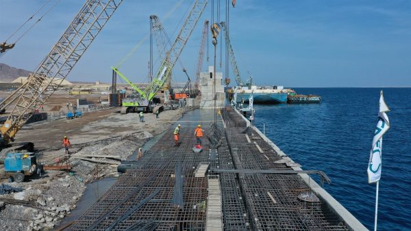 مصر تمنح موانئ “أبوظبي” حق استغلال محطة “سفاجا 2” لمدة 30 عاما