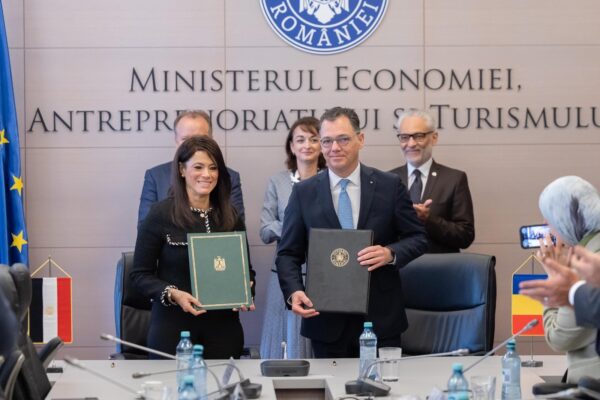 مصر ورومانيا توقعان اتفاقيات استثمارية جديدة لتعزيز التعاون الاقتصادي