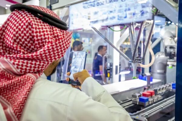 الإنتاج الصناعي بالسعودية يتحول للارتفاع في أكتوبر مع نمو القطاع النفطي بأسرع وتيرة خلال عام