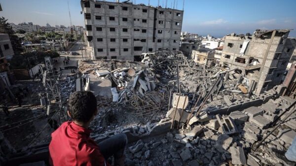 رويترز: الخطة العربية لـ”غزة” تتضمن مساهمات إقليمية بـ20 مليار دولار