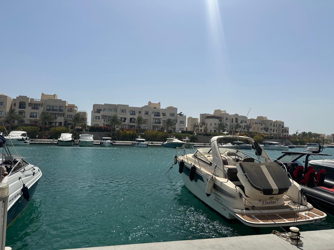 فنادير شورز
