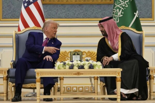 السعودية تخطط لزيادة استثماراتها الجديدة في أمريكا إلى تريليون دولار