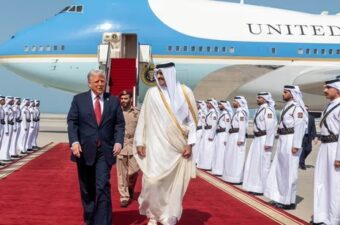 رئيس الوزراء القطري: هدية الطائرة البوينج لترمب ليست رشوة