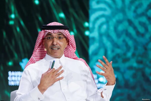 وزير المالية السعودي: سنراجع أولويات الإنفاق في ظل هبوط أسعار النفط