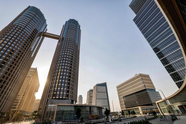 “العاصمة الإدارية” تقترب من تقييم تريليوني للأصول تمهيدًا للطرح في البورصة.. مصر تنفذ “مدينة جريان” بالشراكة مع القطاع الخاص خلال 5 سنوات
