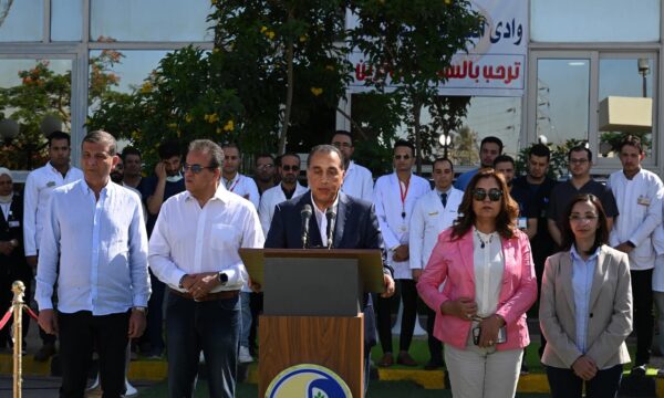 رئيس الوزراء: الحرب أثرت على تدفقات الغاز ونعمل على تفادي تخفيف أحمال الكهرباء 
