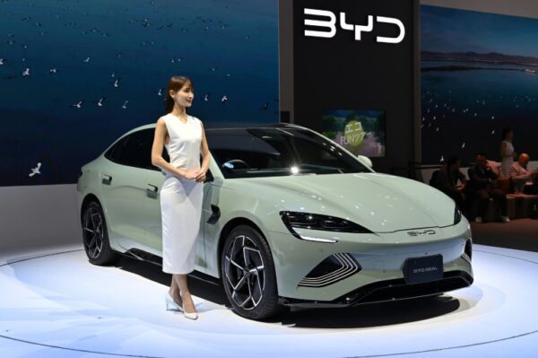 “BYD” تخطط لتعزيز حضورها في السعودية مستفدية من زخم “تسلا”