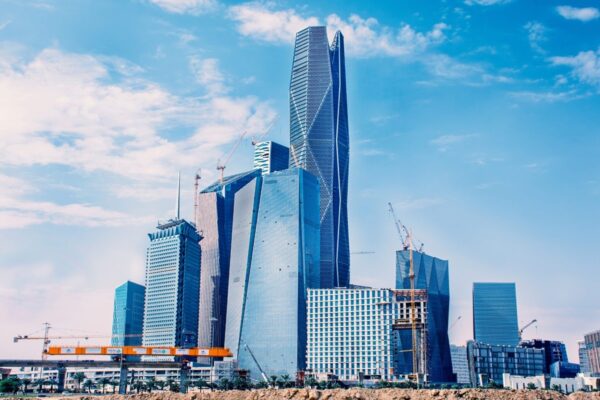 “نايت فرانك”: قرارات الحكومة تعزز ثقة الأجانب بسوق العقارات السعودية وتجذب مشاريع نوعية