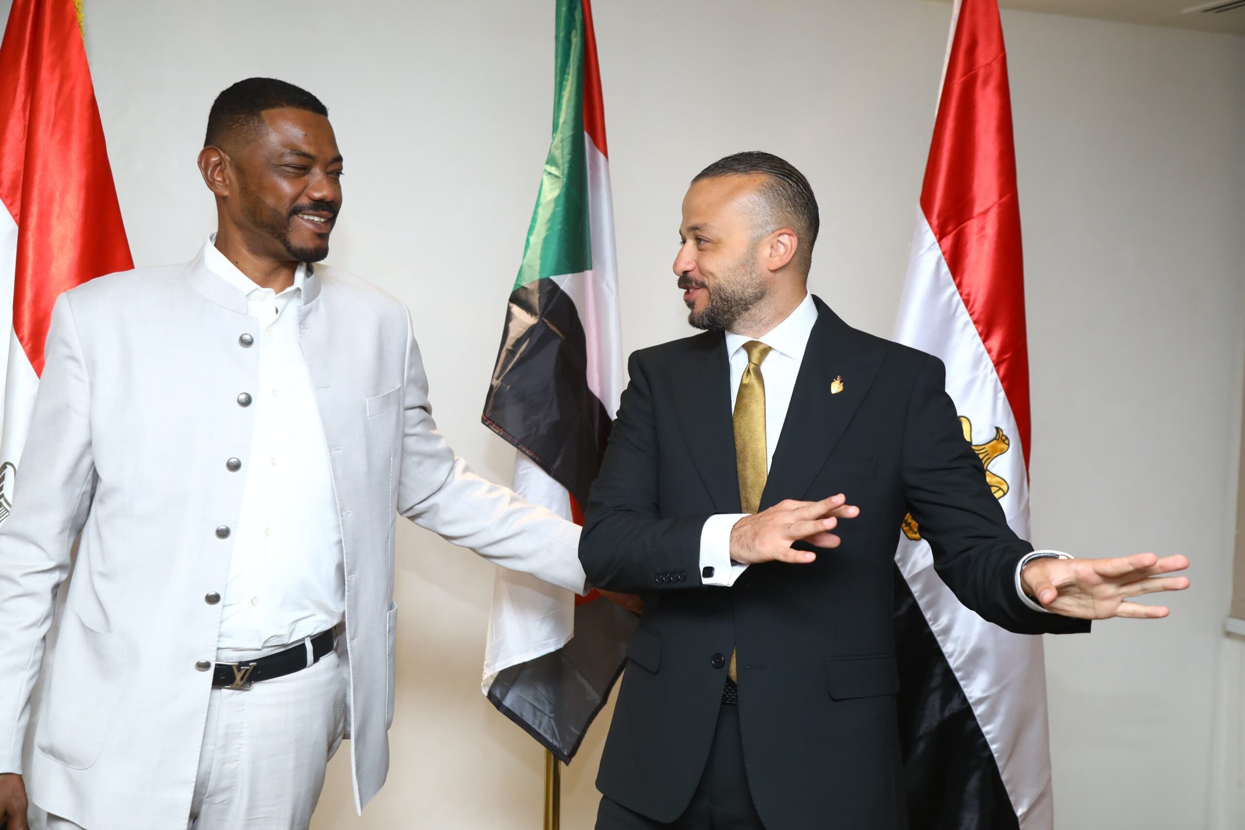 محمد الجارحي ورجل الأعمال السوداني عمر النمير
