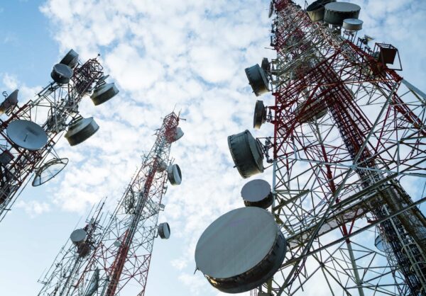 مصر تفاوض شركات أمريكية كبرى لجذب استثمارات بقطاع الاتصالات