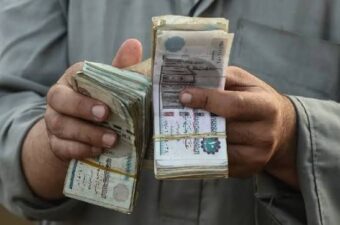 قبيل اجتماع المركزي.. أين يضع المصريون مدخراتهم؟
