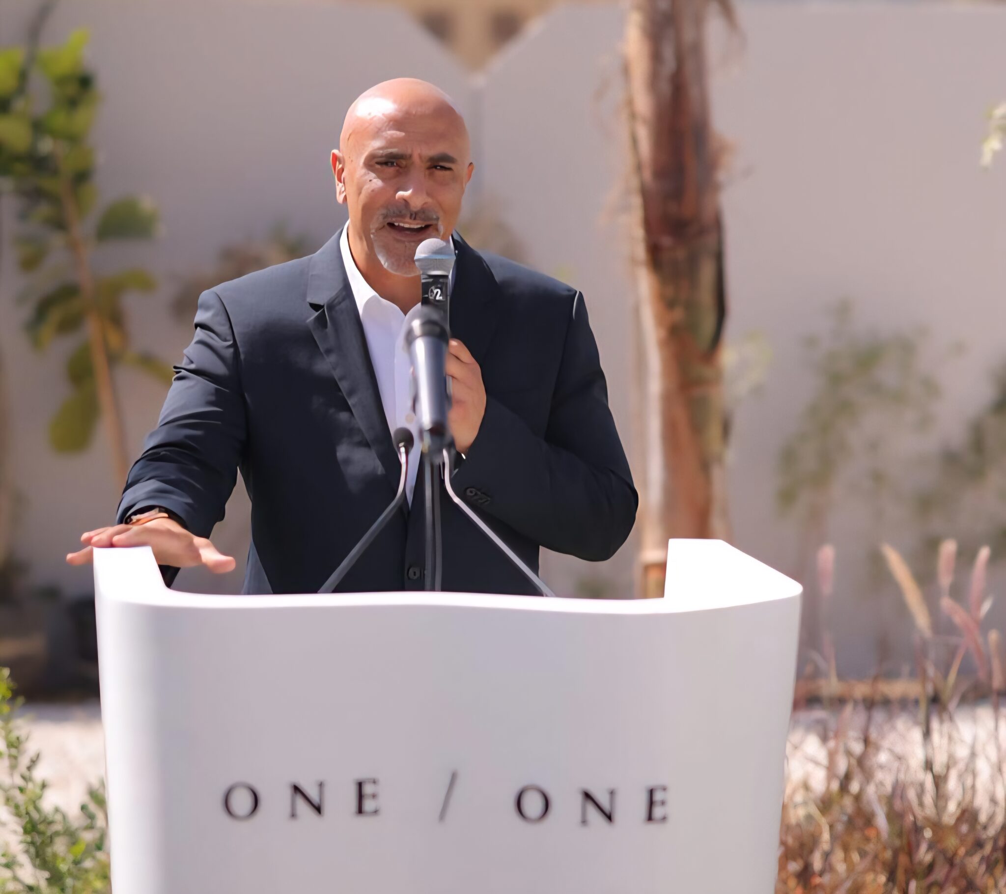 وان أوف وان تطلق مشروعين