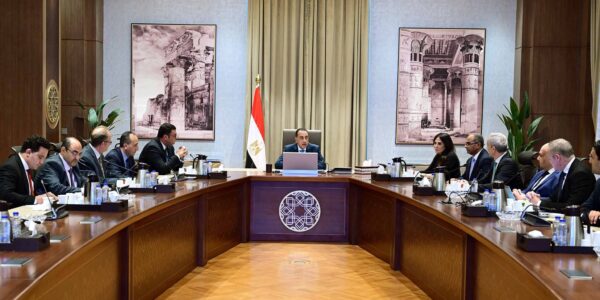 “أكوا باور” السعودية تخطط لتوطين صناعة مكونات محطات تحلية المياه في مصر