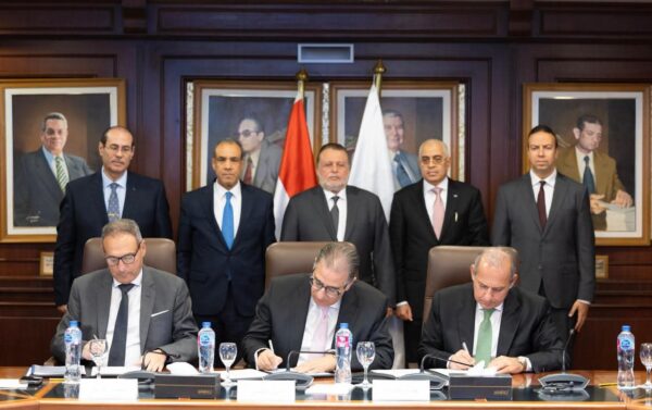 “المركزي” يطلق مبادرة “افتح حسابك في مصر” للعاملين بالخارج