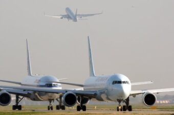 مصر تمدد العمل بتأشيرة الترانزيت مجاناً عام إضافي ينتهي في أبريل 2027