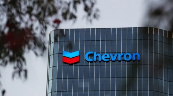 “شيفرون” الأمريكية تدرس استثمار 100 مليون دولار لاستكشاف النفط والغاز في “الضبعة”.. مصر تستقبل 15.6 مليون سائح في أول 10 أشهر من 2025