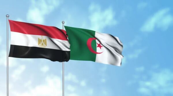 رئيس الغرف التجارية: شركات مصرية نفذت مشروعات بنية تحتية في الجزائر بـ9 مليارات دولار.. “القابضة للبتروكيماويات” تتفاوض على قرض بـ400 مليون دولار لمشروع وقود الطائرات