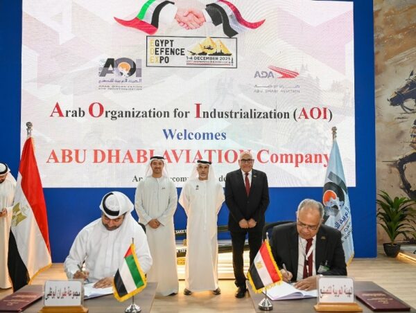 مصر توقع 7 اتفاقيات مع “طيران أبوظبي” لتعزيز التعاون في الصناعات الجوية