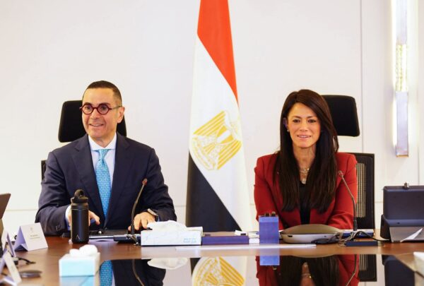 مصر تناقش مع “البنك الدولي” مسودة الاستراتيجية الوطنية للاستثمار الأجنبي المباشر