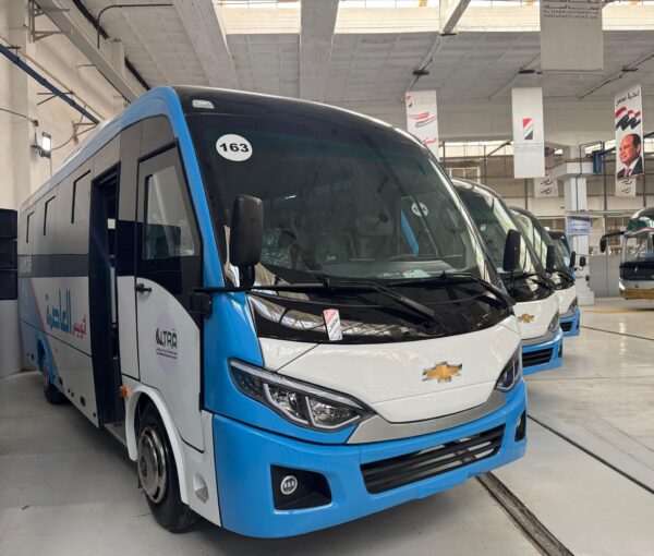 بعد توقف 15 عامًا.. “النصر للسيارات” تسلم الدفعة الأولى من ميني باص “نصر ستار” 