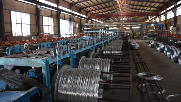 المغرب يفرض رسوم إغراق على واردات “الأسلاك المجلفنة” المصرية ويحقق بشأن “اللاطي”