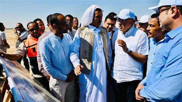 الحكومة المصرية تنتهي من تحرير 277 عقداً للسكن البديل لأهالي “رأس الحكمة”