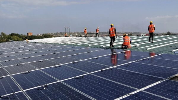 مصر تؤسس شركة لتشغيل وصيانة أنظمة الطاقة الشمسية على أسطح المباني