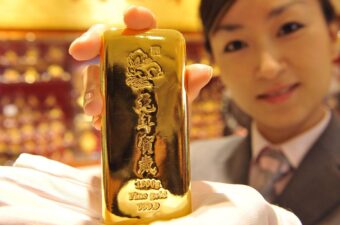 للشهر الـ14.. الصين تعزز احتياطيات الذهب بشراء 30 ألف أوقية خلال ديسمبر