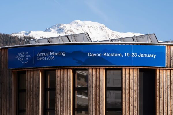 الطاقة و”AI” والتقنية تتصدر الأجندة السعودية في “دافوس” 2026 