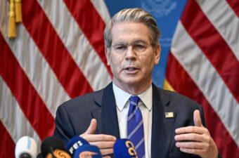 بيسنت: حكومات أوروبا لم تناقش بيع السندات الأمريكية ردًا على رسوم ترامب