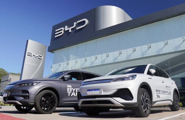 “BYD” تخطط لزيادة مبيعات سياراتها خارج الصين بنسبة 25% رغم تحديات السوق المحلية