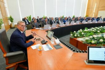 مصر تبحث مع شركات البترول العالمية خطة تكثيف الإنتاج خلال 5 سنوات