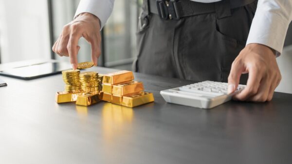 خلال 24 ساعة.. صناديق الذهب الصينية تخسر مليار دولار وسط اهتزاز ثقة المستثمرين